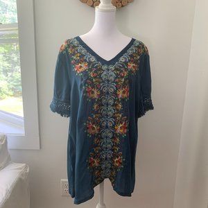Sundance Blue Floral Embroidered Short-Sleeve Top size L